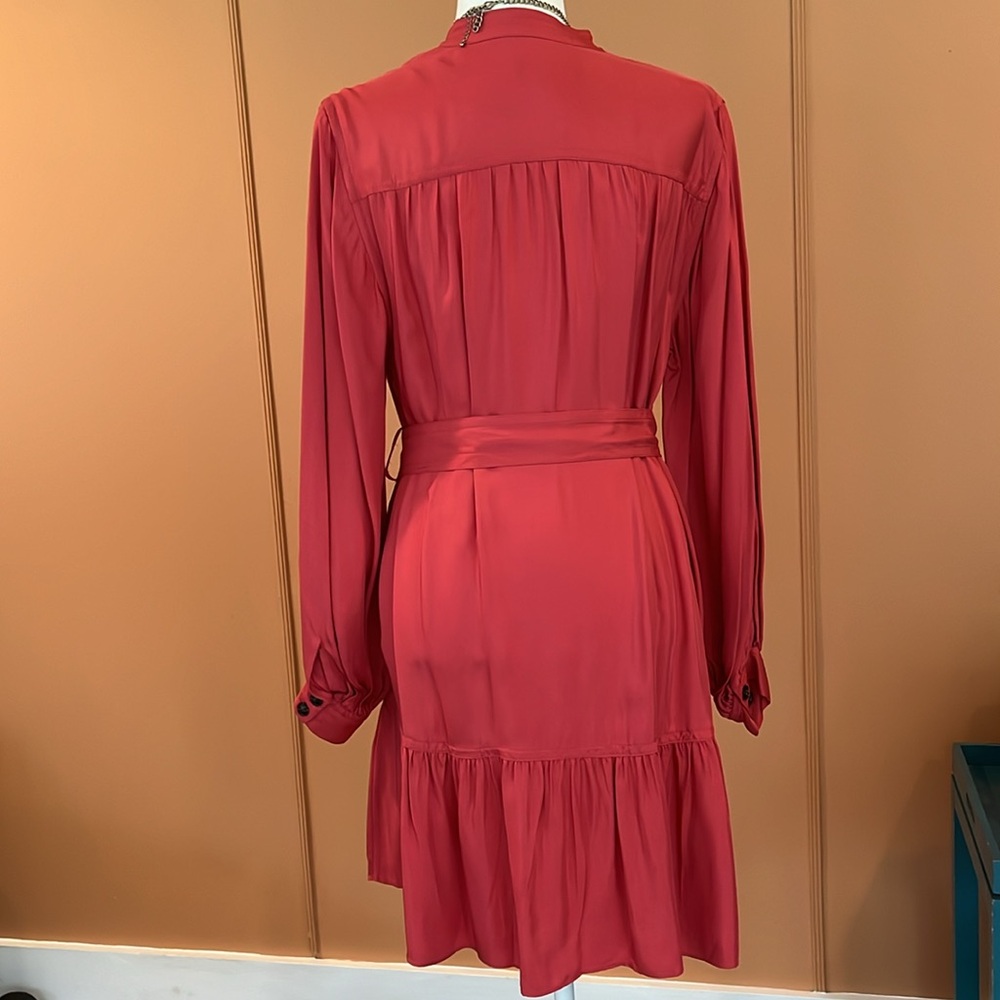 Brand new never worn, Banana Republic, coral dress, and medium - Picture 2 of 3